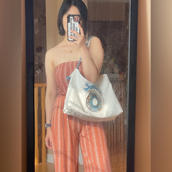 Canvas beach bag w/ a doughnut print - Picture 3 of 5